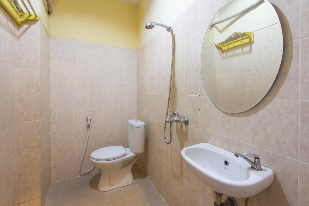 Wijaya Imperial Hotel Baturetno Room photo