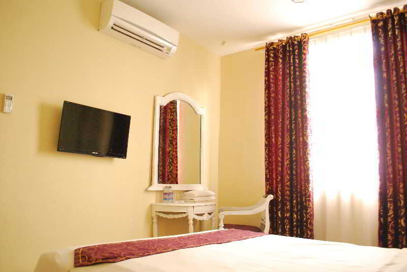 Wijaya Imperial Hotel Baturetno Exterior photo